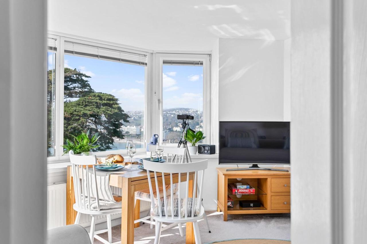 Wellswood Apartment - Sunny Apartment With Stunning Sea Views And Private Balcony Torquay Extérieur photo